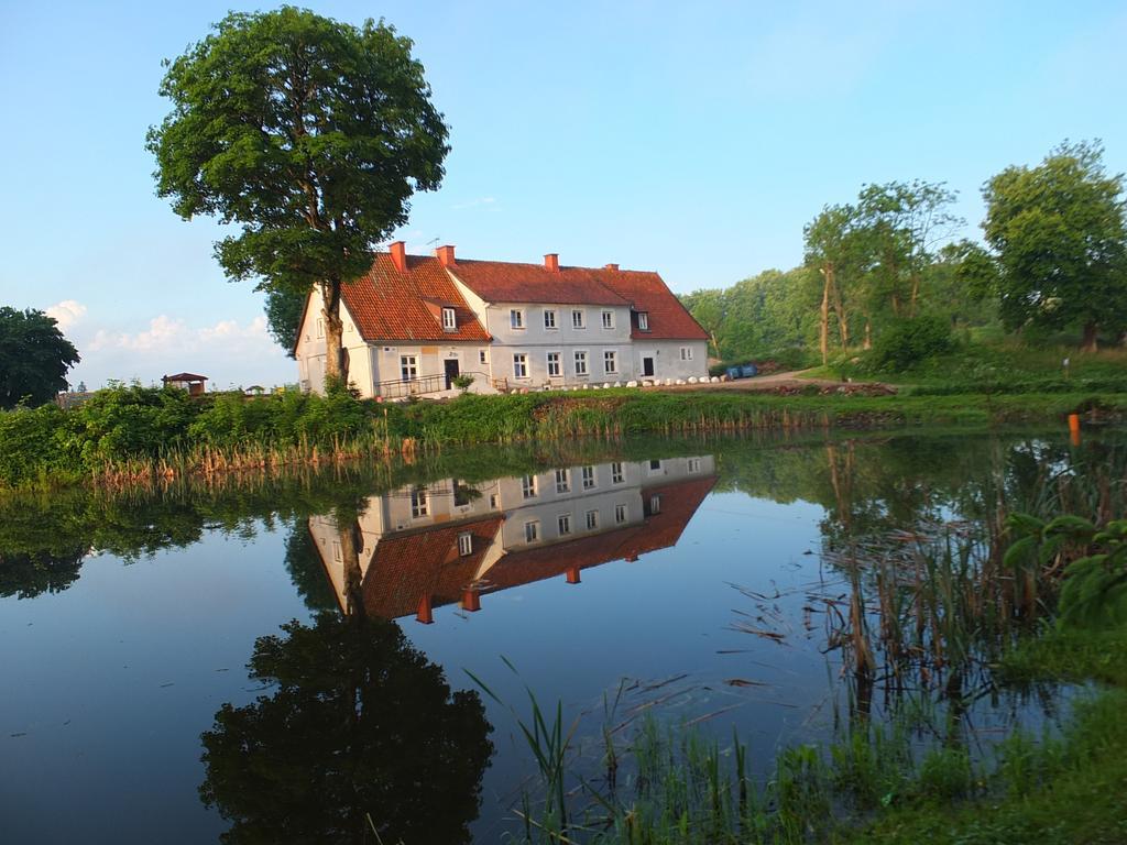 Dwór Klewiny Exterior foto